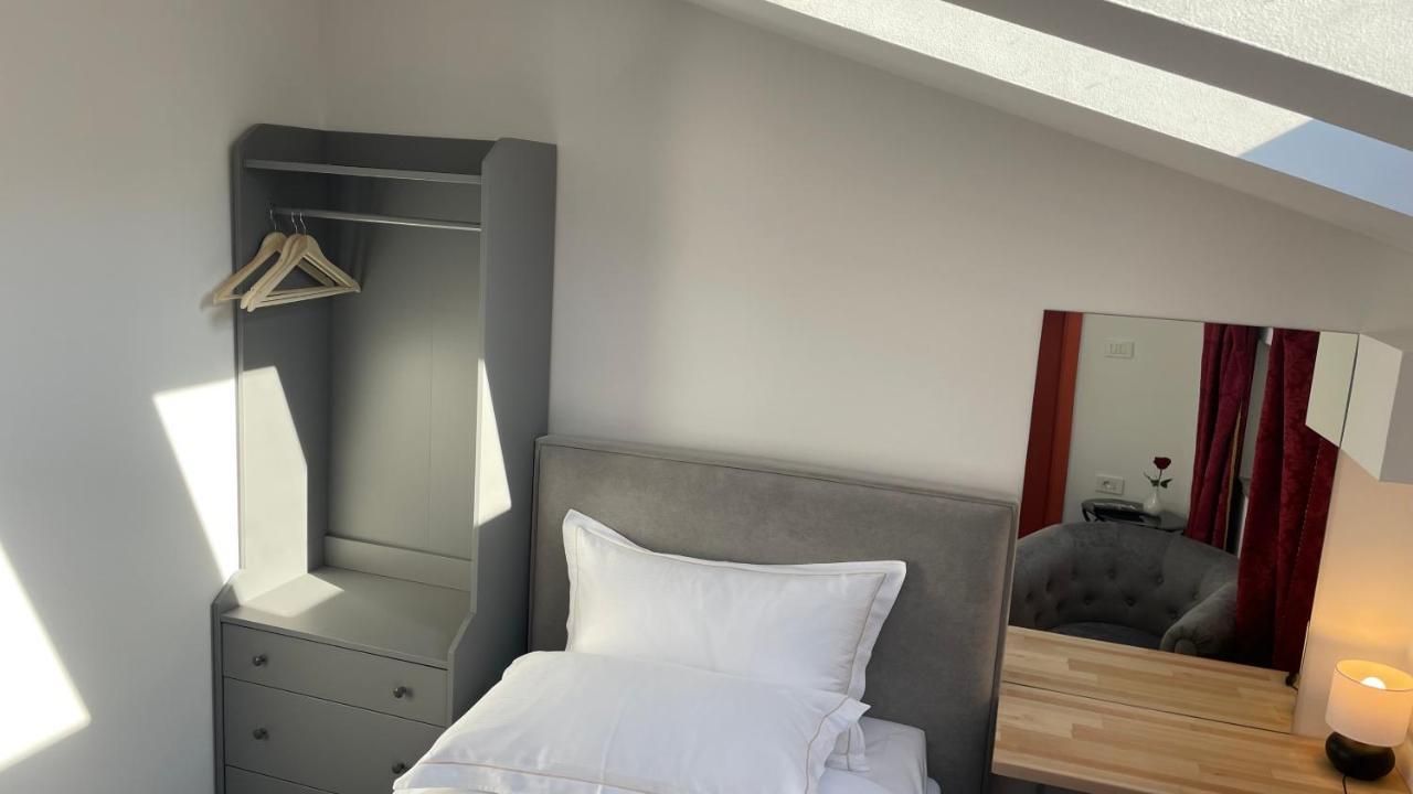Madonca Rooms & Restaurant Нова-Горица Экстерьер фото